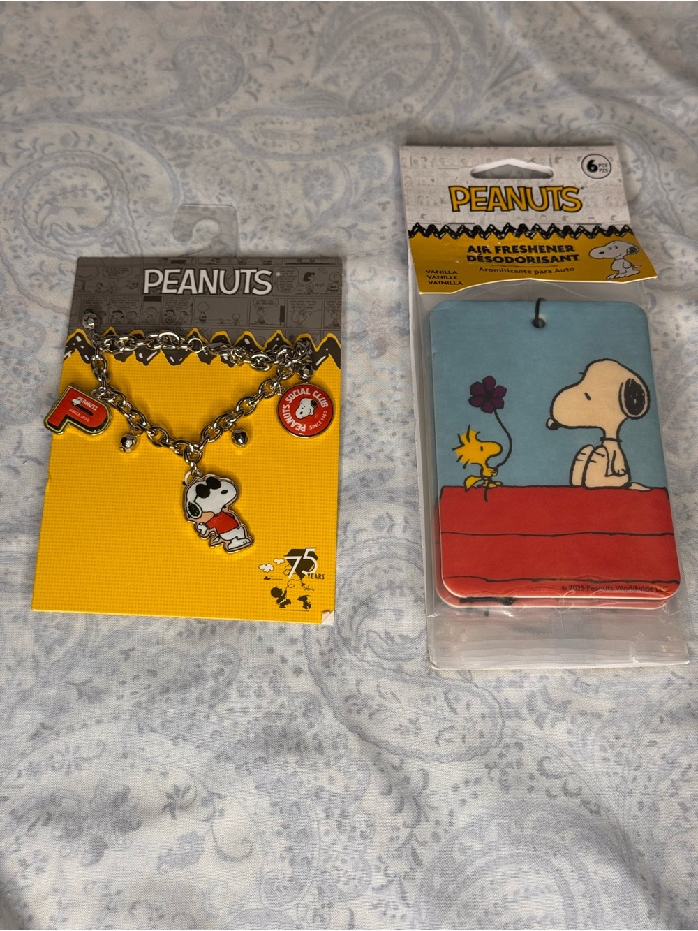 Peanuts Snoopy Joe Cool Charm Bracelet, 6 Pack Vanilla Scent Car/Room Fresheners - Picture 2 of 2